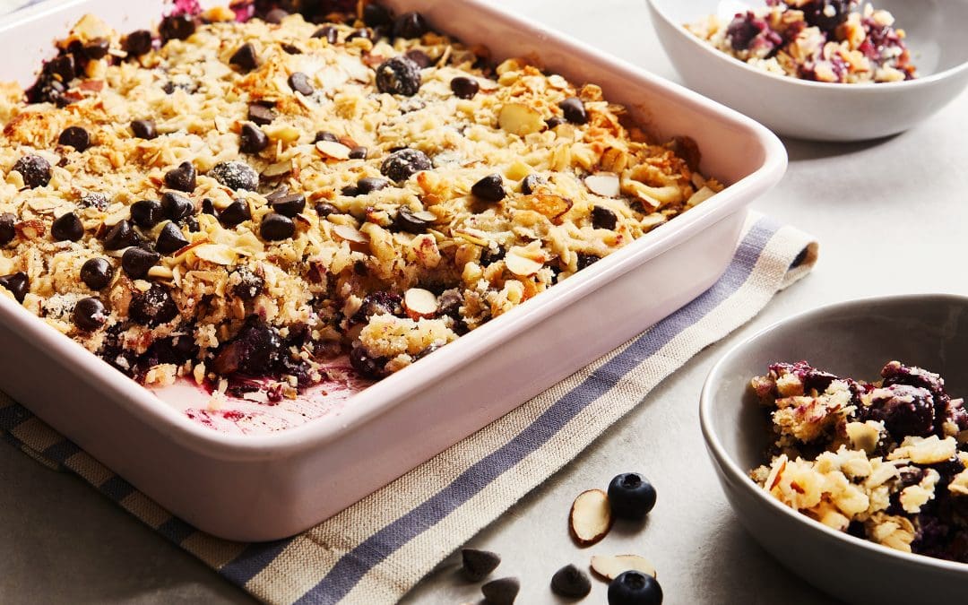 Blueberry Almond-Chocolate Crumble