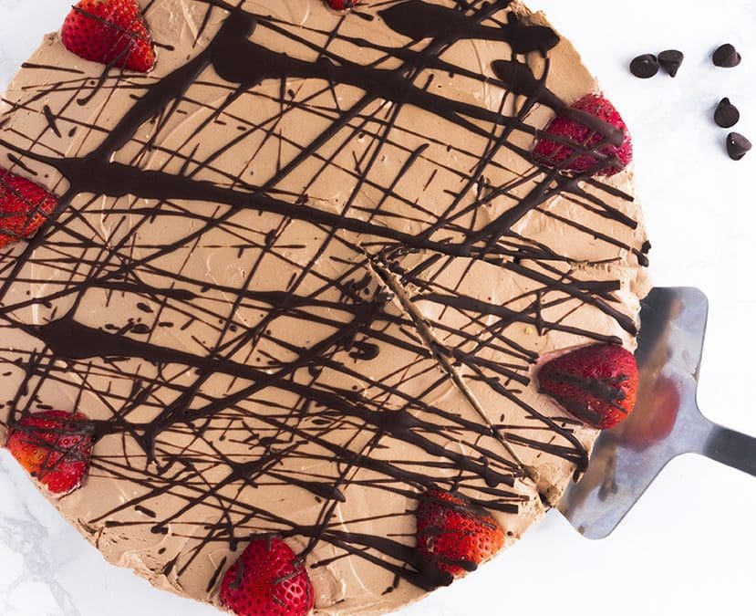 Low-Carb No Bake Dark Chocolate Strawberry Cheesecake