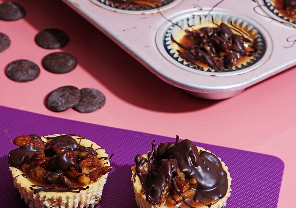 Mini Turtle Cheesecakes