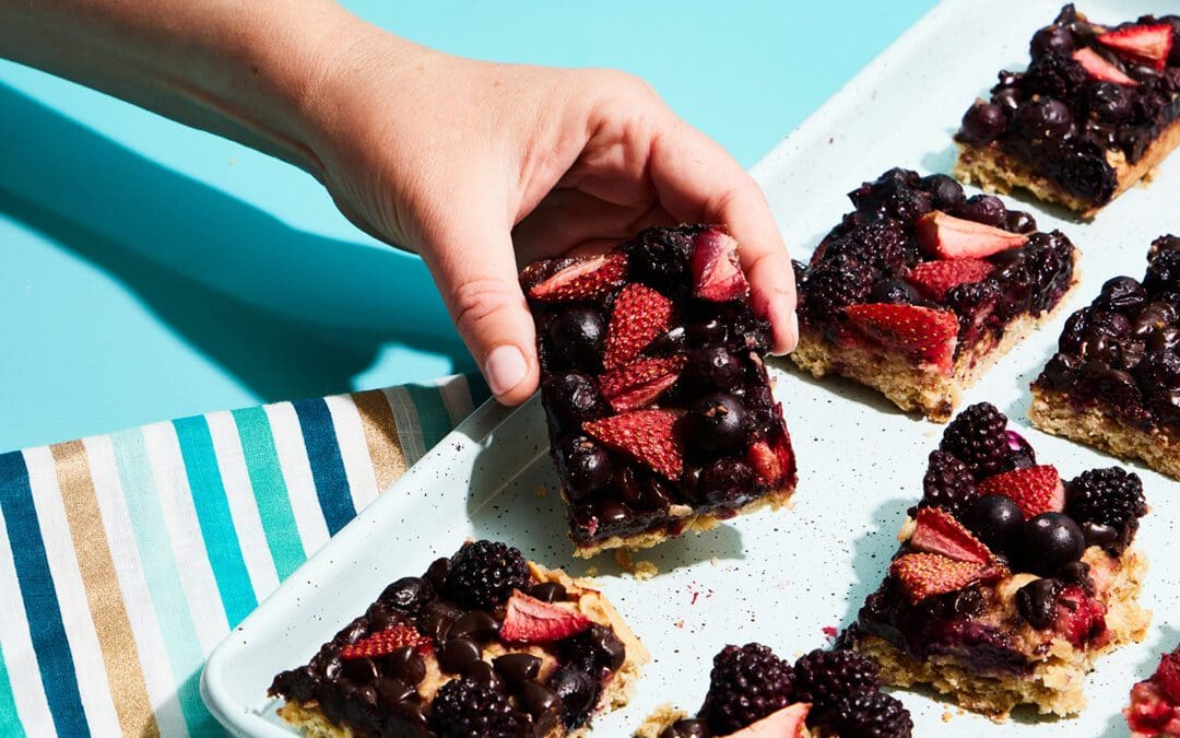 Berry Chip Oatmeal Bars